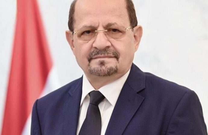 رئيس الوزراء يشيد بالدور السعودي في دعم اليمن ويبحث أولويات المرحلة المقبلة
