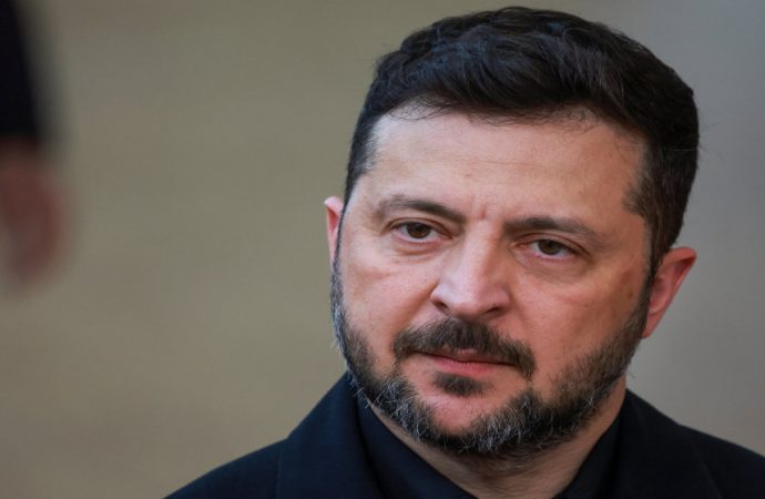 زيلينسكي: الأقمار الصناعية الروسية تساعد طهران في توجيه الهجمات في الشرق الأوسط